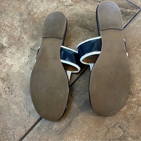 J.McLaughlin Leslie Patent Leather Sandals - Picture 4 of 4